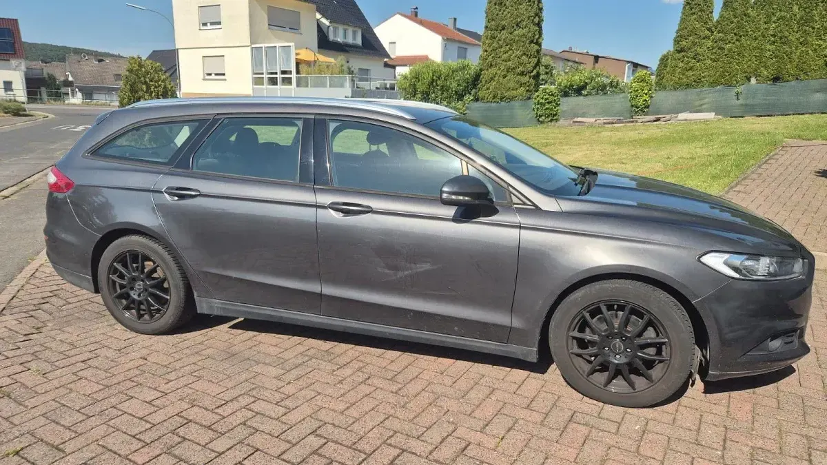 Gebraucht Ford Mondeo Trend 150 PS (110 kW) 2015 Grau Kombi