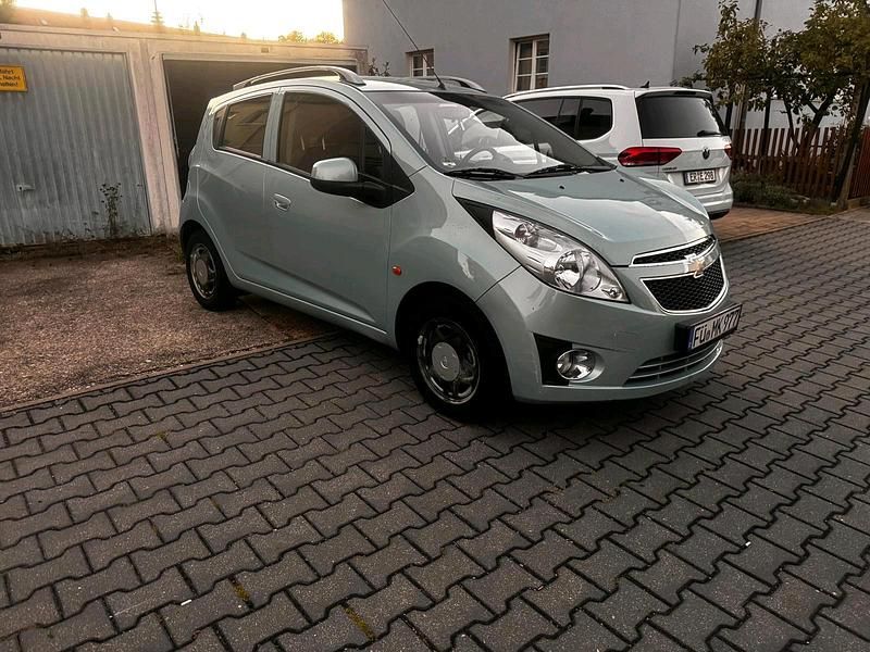 Grün Gebraucht 2010 Chevrolet Spark Kleinwagen | 1.400 € (Guter Preis) - Bild 1/4