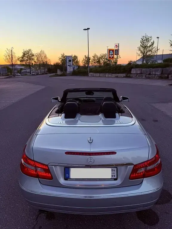 Gebraucht Mercedes E200 Avantgarde 184 PS (135 kW) 2011 Silber Cabrio
