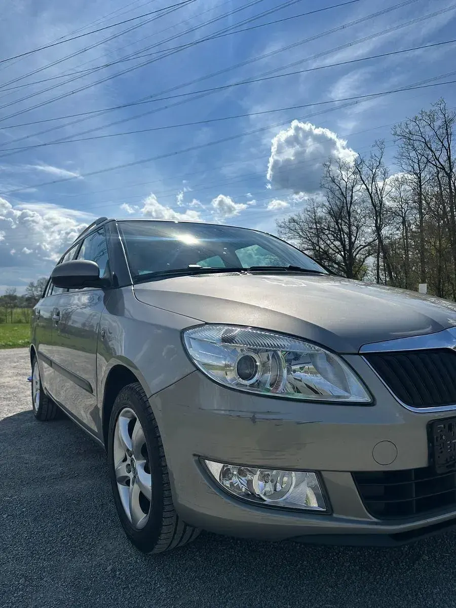Gebraucht Skoda Fabia Elegance 86 PS (63 kW) 2011 Beige Kombi
