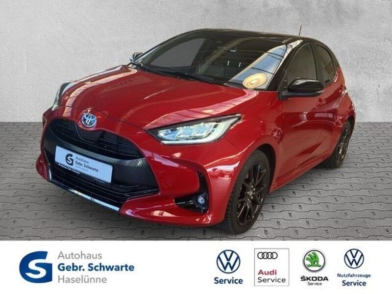 Rot Gebraucht 2022 Toyota Yaris Hybrid Style Kleinwagen | 20.390 € (Guter Preis) - Bild 1/4