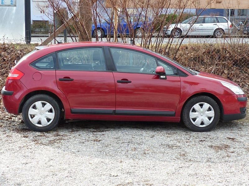 Gebraucht Citroën C4 88 PS (64 kW) 2008 Rot Kleinwagen