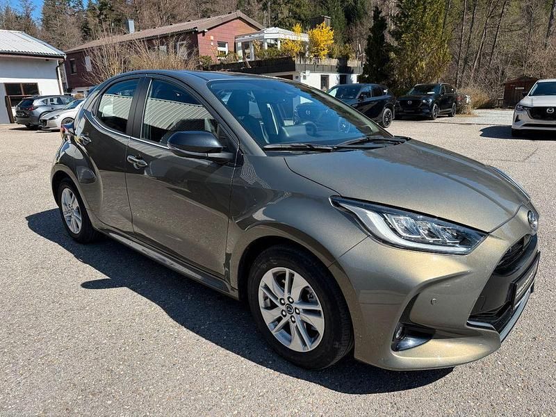 Gebraucht Mazda 2 116 PS (85 kW) 2023 Monument bronze Kleinwagen