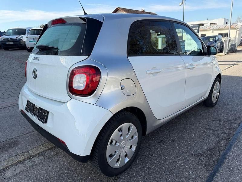Gebraucht Smart ForFour Basis 71 PS (52 kW) 2017 Silber Kleinwagen