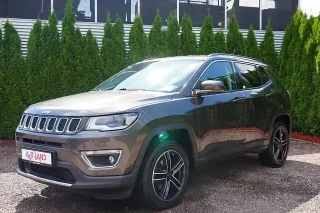 Gebraucht Jeep Compass Limited 170 PS (125 kW) 2019 Grau SUV