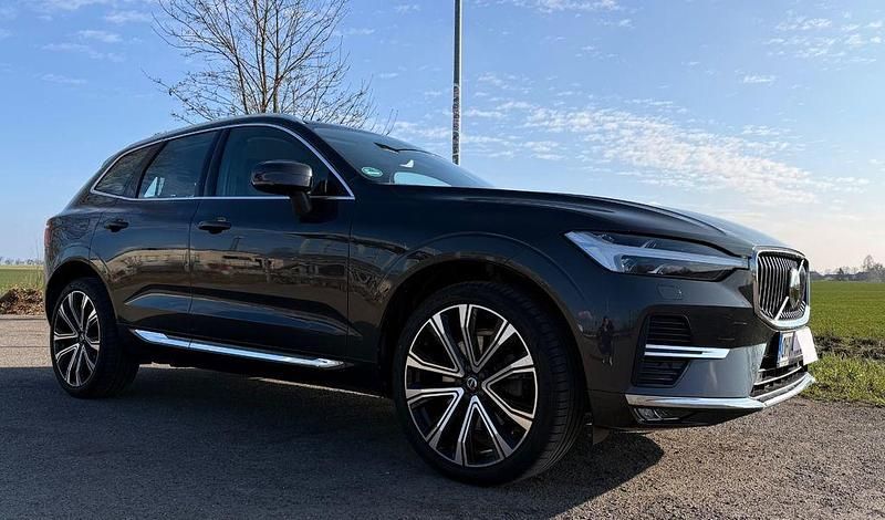 Gebraucht Volvo XC60 197 PS (144 kW) 2021 Grau SUV