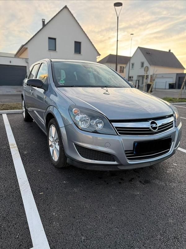 Gebraucht Opel Astra 140 PS (102 kW) 2010 Kombi