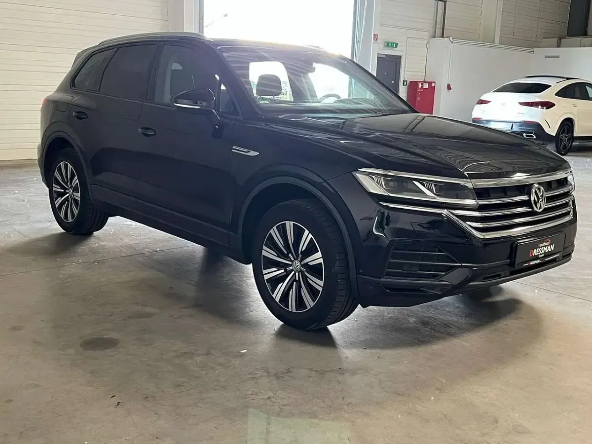 Gebraucht VW Touareg 286 PS (210 kW) 2019 Deep black perleffekt SUV