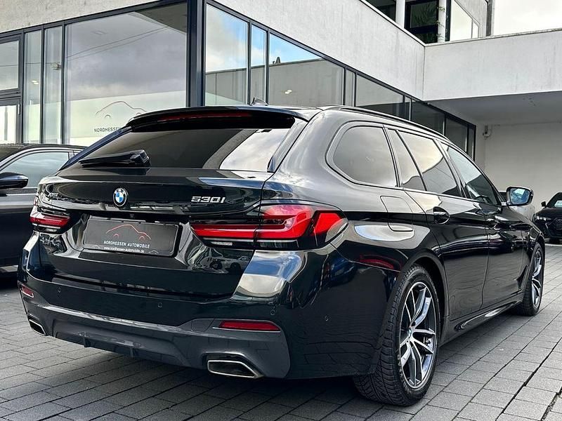 Gebraucht BMW 530 M Sport 252 PS (185 kW) 2021 Schwarz Kombi