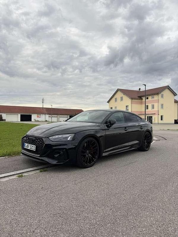 Schwarz Gebraucht 2022 Audi RS5 Kleinwagen | 67.000 € - Bild 1/4