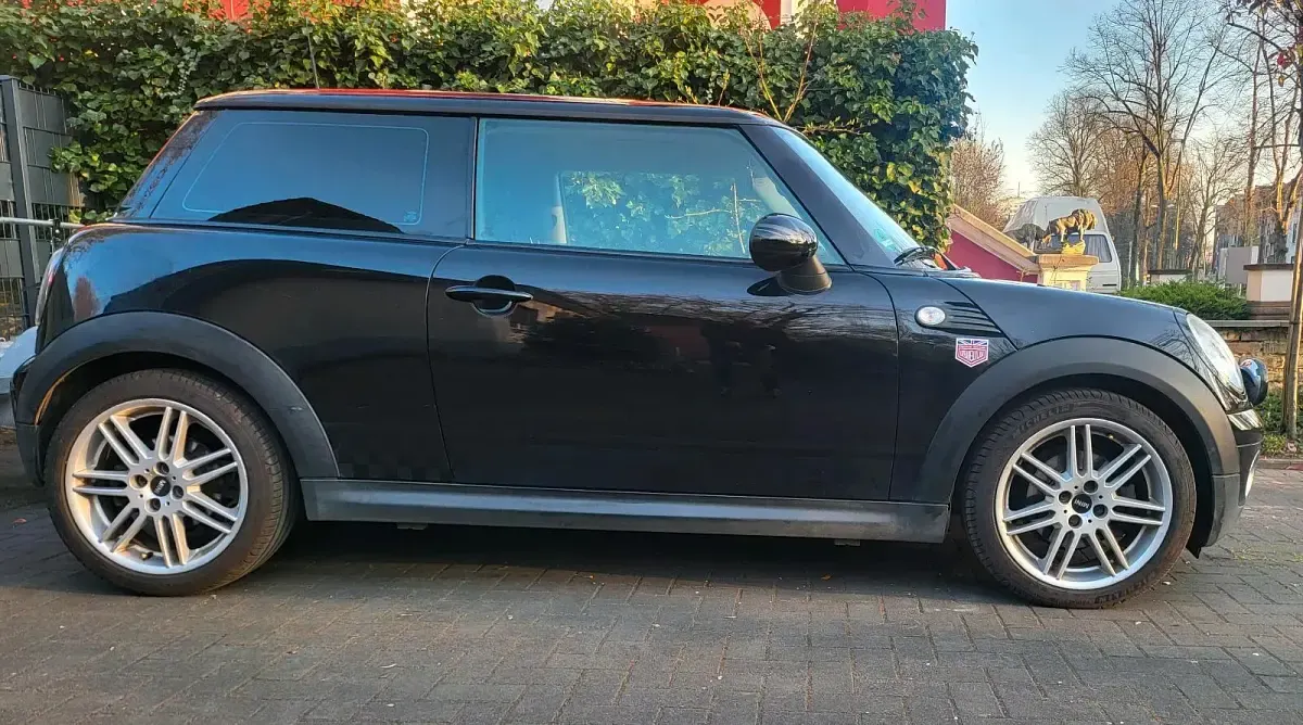 Gebraucht Mini ONE 75 PS (55 kW) 2009 Schwarz Kleinwagen