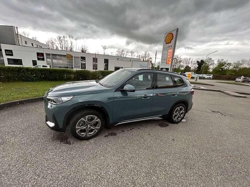 Grün Gebraucht 2024 BMW X1 xLine SUV | 43.000 € (Fairer Preis) - Bild 1/1