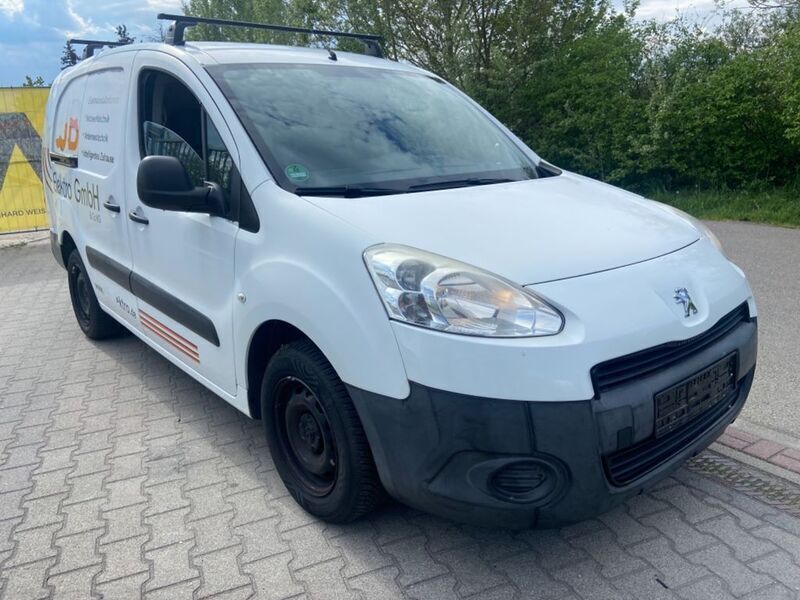 Weiß Gebraucht 2014 Peugeot Partner Comfort Van / Kleinbus | 6.599 € (Fairer Preis) - Bild 1/4