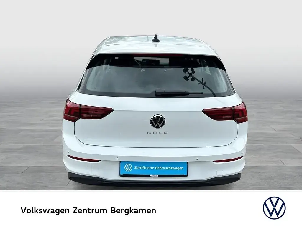 Gebraucht VW Golf VIII Life 150 PS (110 kW) 2025 Weiß Limousine