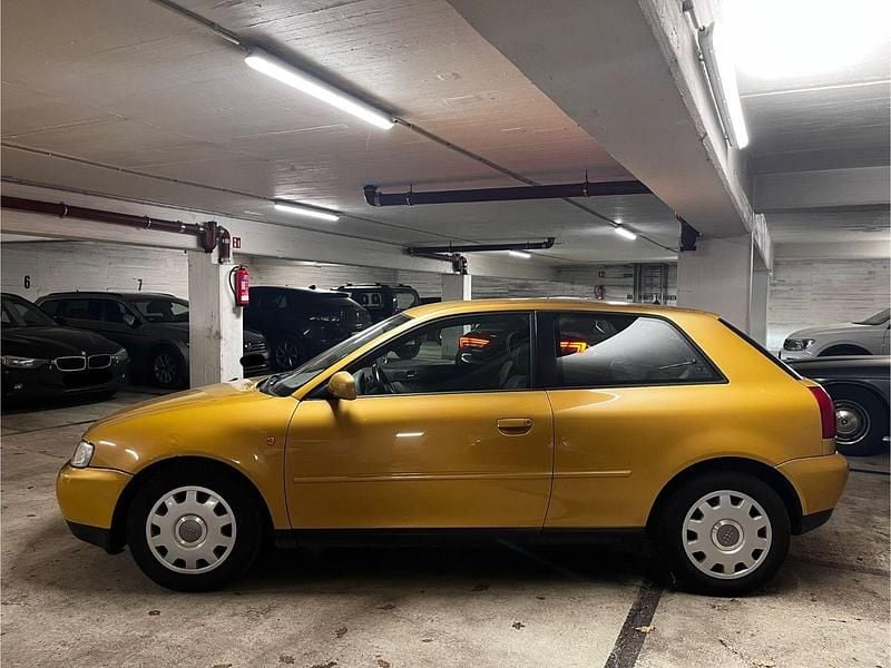 Usata Audi A3 Ambition 101 CV (74 kW) 2000 Oro Utilitaria