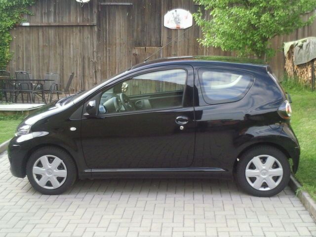 Gebraucht Toyota Aygo Cool 92 PS (67 kW) 2009 Schwarz Kleinwagen