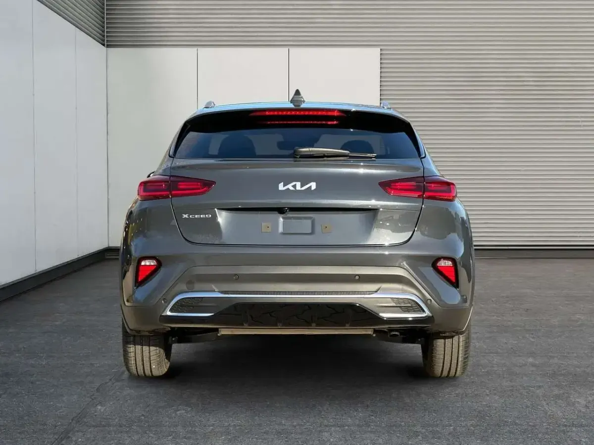 Neu Kia XCeed Exclusive 116 PS (85 kW) 2026 Grau SUV