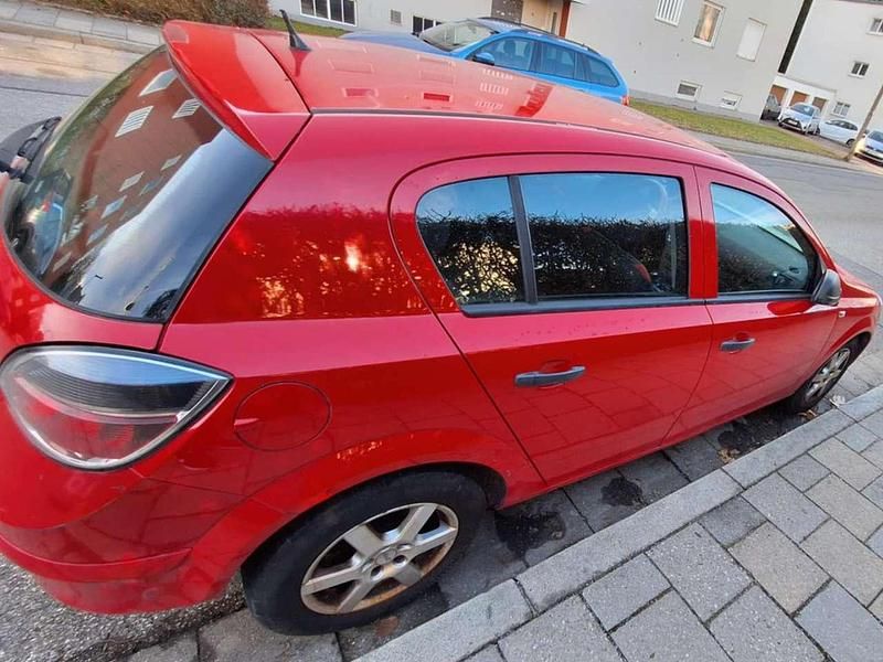 Gebraucht Opel Astra Selection 116 PS (85 kW) 2009 Rot Coupé