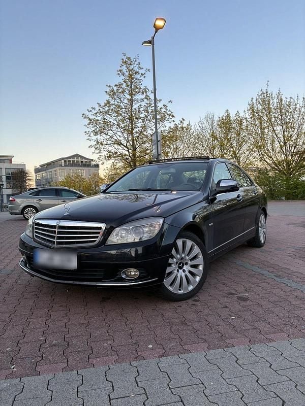 Second-hand Mercedes C320 224 CP (164 kW) 2009 Negru Berlinǎ