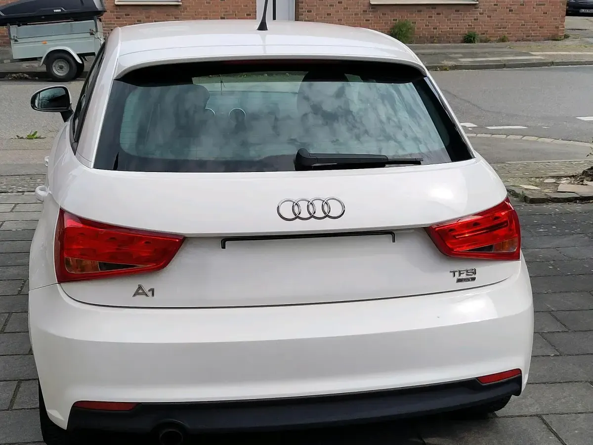Gebraucht Audi A1 Sportback 95 PS (69 kW) 2018 Weiß Kleinwagen