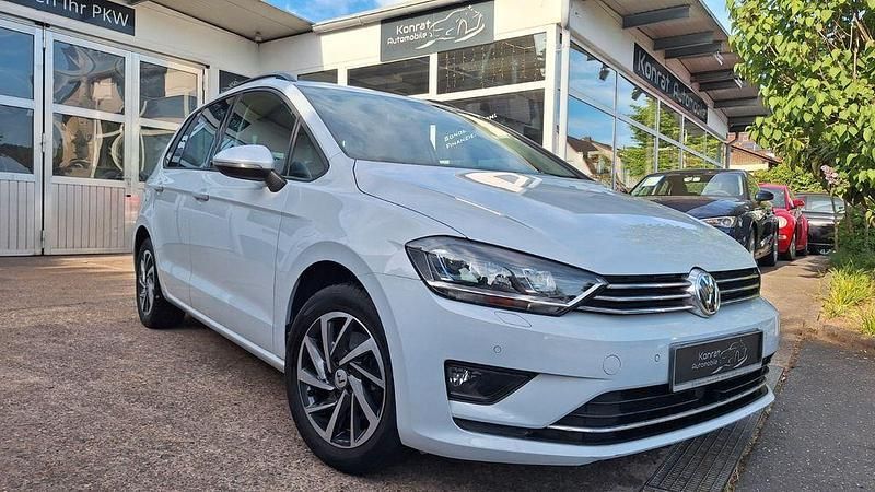 Silber Gebraucht 2017 VW Golf VII Sound Limousine | 15.250 € (Fairer Preis) - Bild 1/4