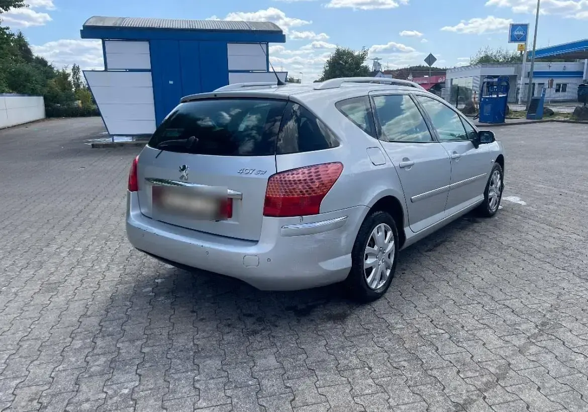 Gebraucht Peugeot 407 140 PS (102 kW) 2009 Silber Kombi