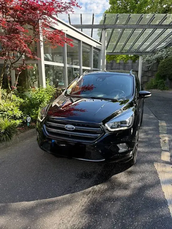 Gebraucht Ford Kuga ST-Line 150 PS (110 kW) 2019 Schwarz SUV