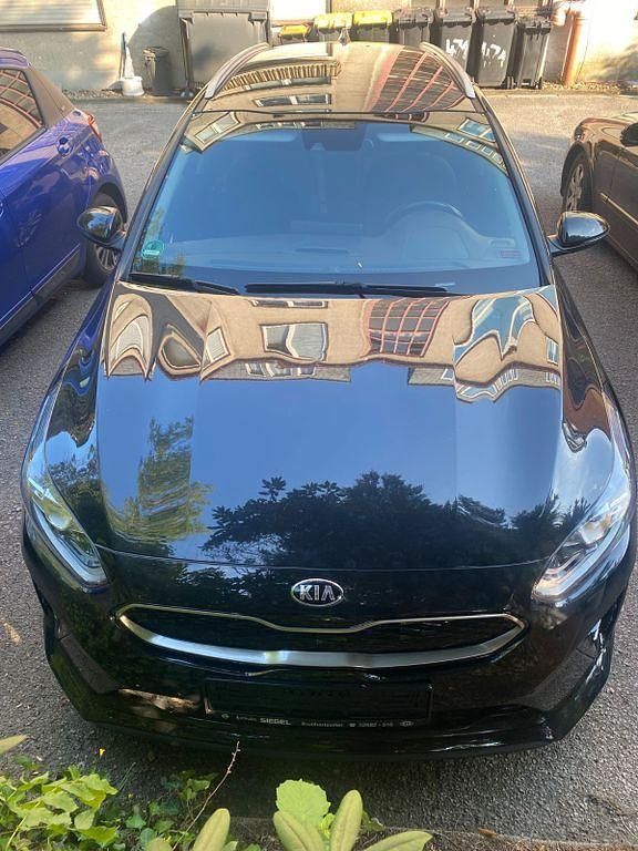 Schwarz Gebraucht 2021 Kia Ceed 2 Limousine | 15.300 € (Superpreis) - Bild 1/4