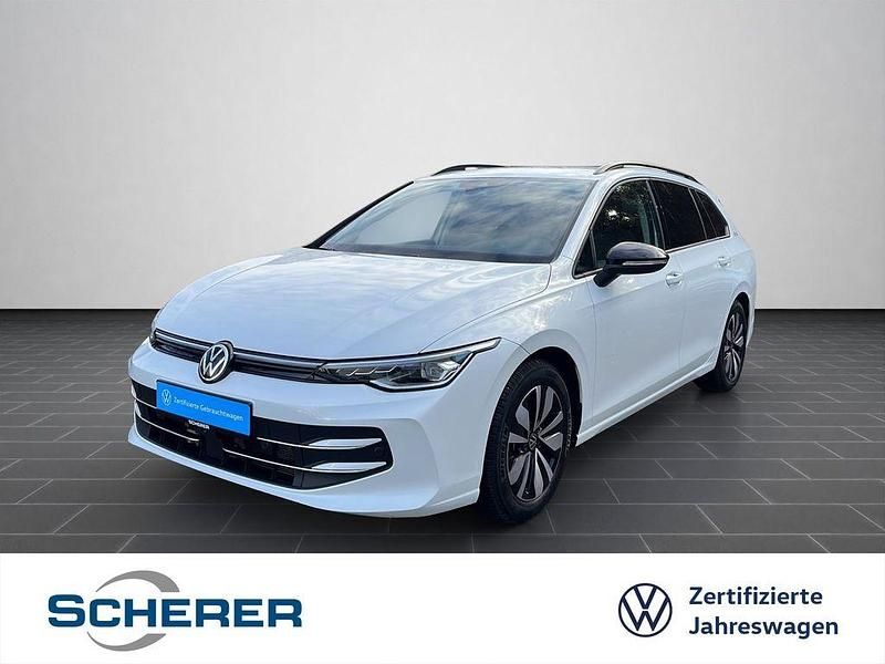 Oryxweiß perlmutteffekt (metallic) Gebraucht 2025 VW Golf VIII Goal Limousine | 29.490 € (Superpreis) - Bild 1/4