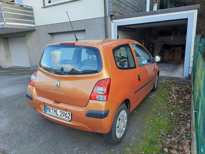 Second-hand Renault Twingo Expression 76 CP (55 kW) 2008 Auriu Hatchback