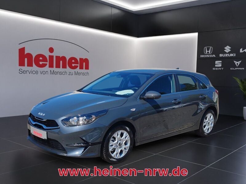 Neu Kia Ceed Vision 99 PS (72 kW) 2025 Andere farbe Kleinwagen
