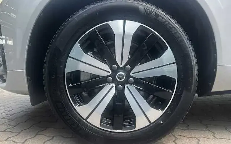 Gebraucht Volvo XC60 Plus 336 PS (247 kW) 2025 Silber SUV