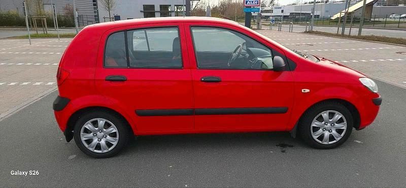 Gebraucht Hyundai Getz 67 PS (49 kW) 2009 Rot Kleinwagen