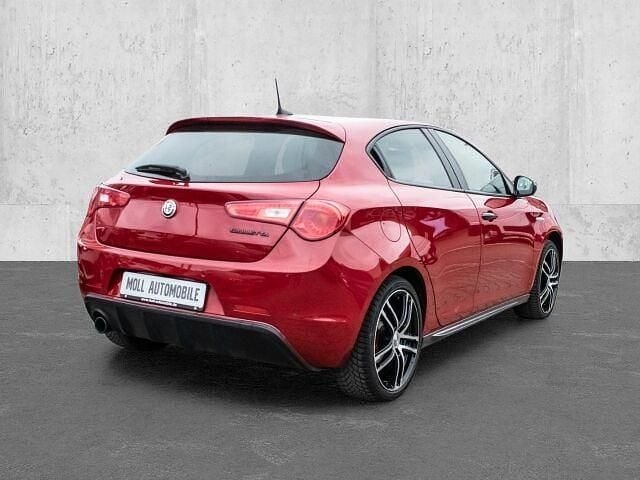 Gebraucht Alfa Romeo Giulietta Sprint 120 PS (88 kW) 2021 Rot Kleinwagen
