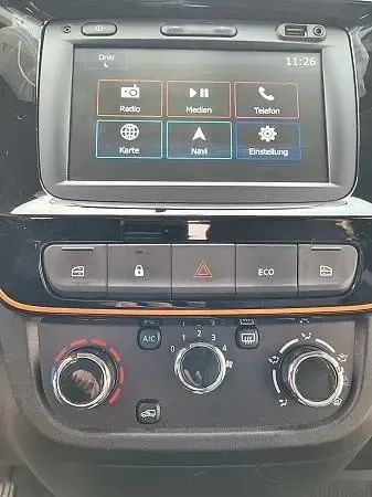 Używany Dacia Spring Comfort Plus 33 kW (45 KM) 2022 Biały Hatchback
