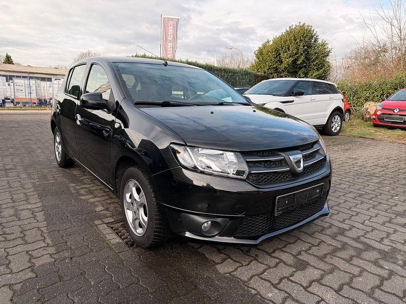 Gebraucht Dacia Sandero Lauréate 75 PS (55 kW) 2013 Schwarz Kleinwagen