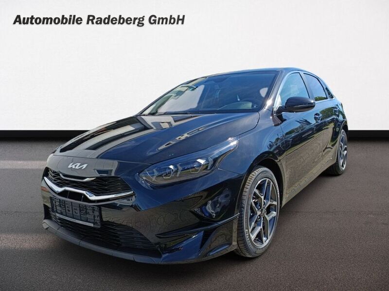 Neu Kia Ceed 140 PS (102 kW) 2025 Schwarz Kleinwagen