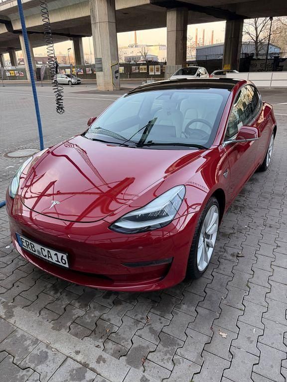 Gebraucht Tesla Model 3 350 kW (476 PS) 2019 Rot Limousine