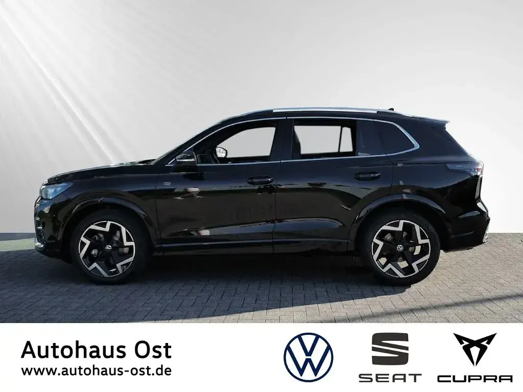 Gebraucht VW Tiguan R-line 150 PS (110 kW) 2025 Grenadillschwarz SUV