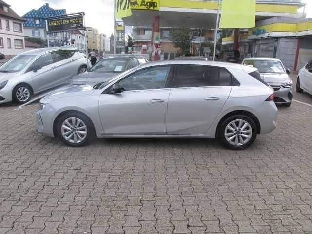 Gebraucht Opel Astra Elegance 131 PS (96 kW) 2022 Silber (aluminium silb/kristall silber) Limousine