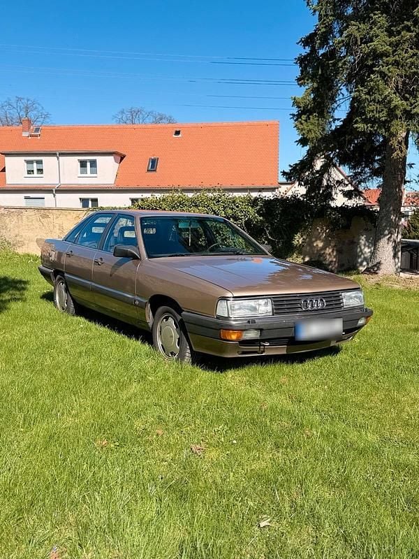 Second-hand Audi 200 182 CP (133 kW) 1984 Berlinǎ