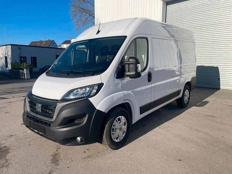 Weiß Gebraucht 2024 Fiat Ducato Van | 23.850 € - Bild 1/4