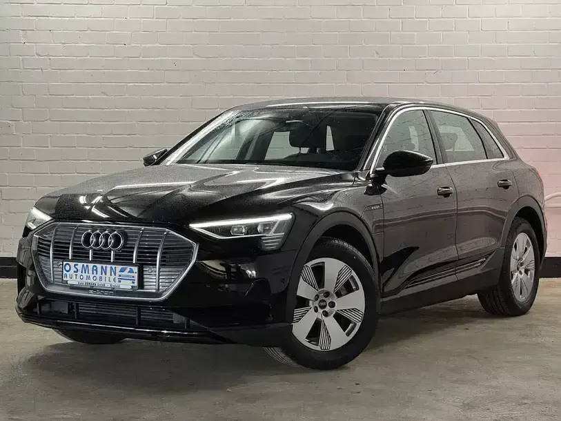 Używany Audi e-tron Basis 230 kW (313 KM) 2022 Czarny SUV