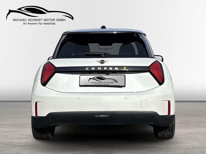 Gebraucht Mini Cooper SE Classic 160 kW (218 PS) 2025 Weiß Kleinwagen