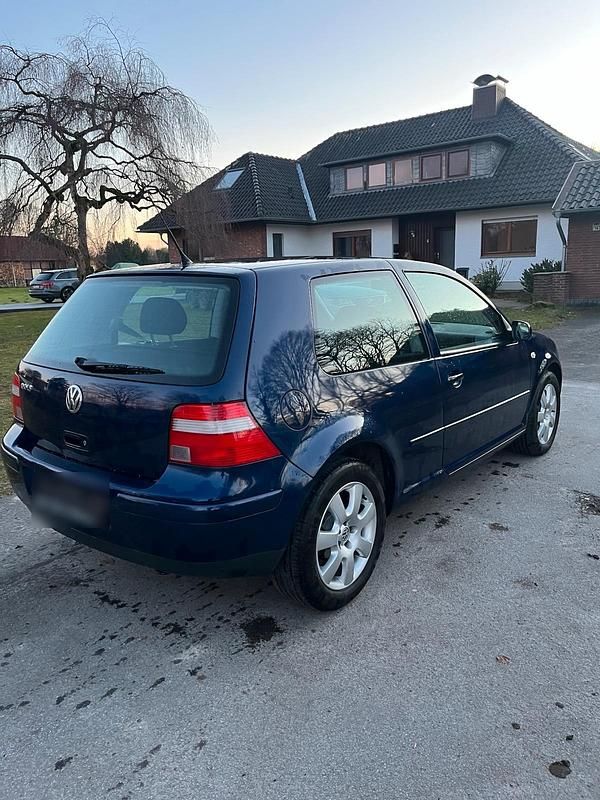 Gebraucht VW Golf IV 75 PS (55 kW) 2003 Blau