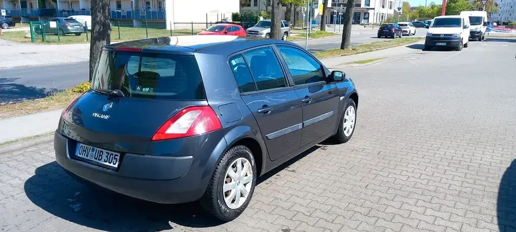 Gebraucht Renault Mégane Authentique 113 PS (83 kW) 2004 Grau Limousine