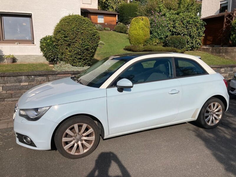 Blau Gebraucht 2013 Audi A1 Attraction Kleinwagen | 8.500 € (Fairer Preis) - Bild 1/4
