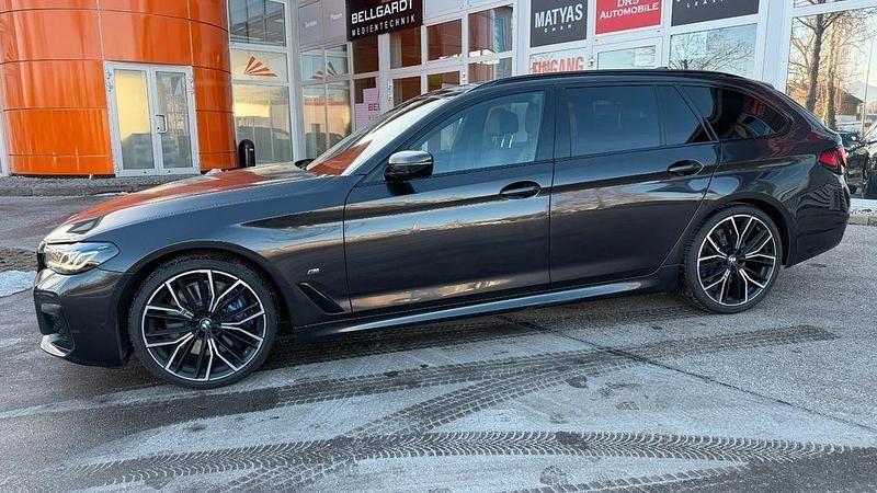Gebraucht BMW 540 Performance 340 PS (250 kW) 2022 Grau Limousine