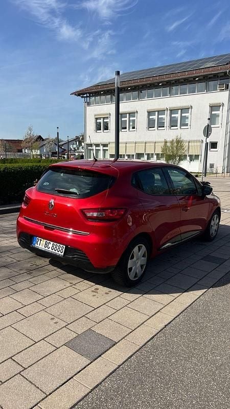 Brugt Renault Clio IV Initiale Paris 73 HK (53 kW) 2014 Rød Sedan