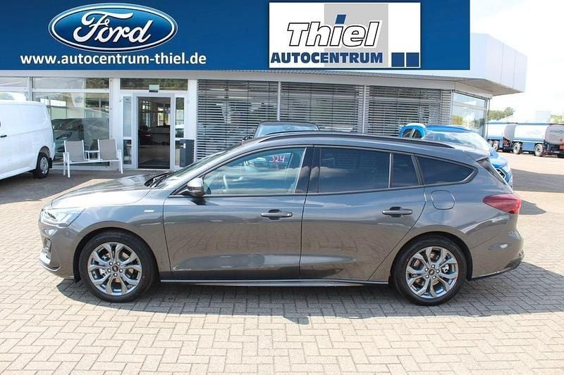Neu Ford Focus ST-Line X 155 PS (114 kW) 2025 Grau Limousine